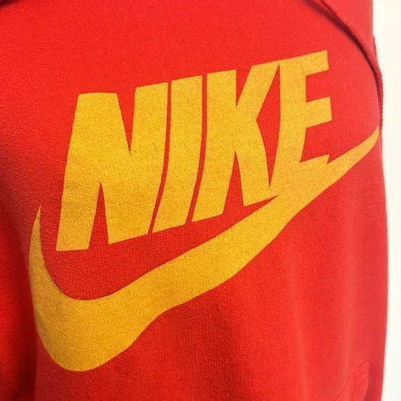 Nike red and gold vintage hoodie - Picture 2 of 2